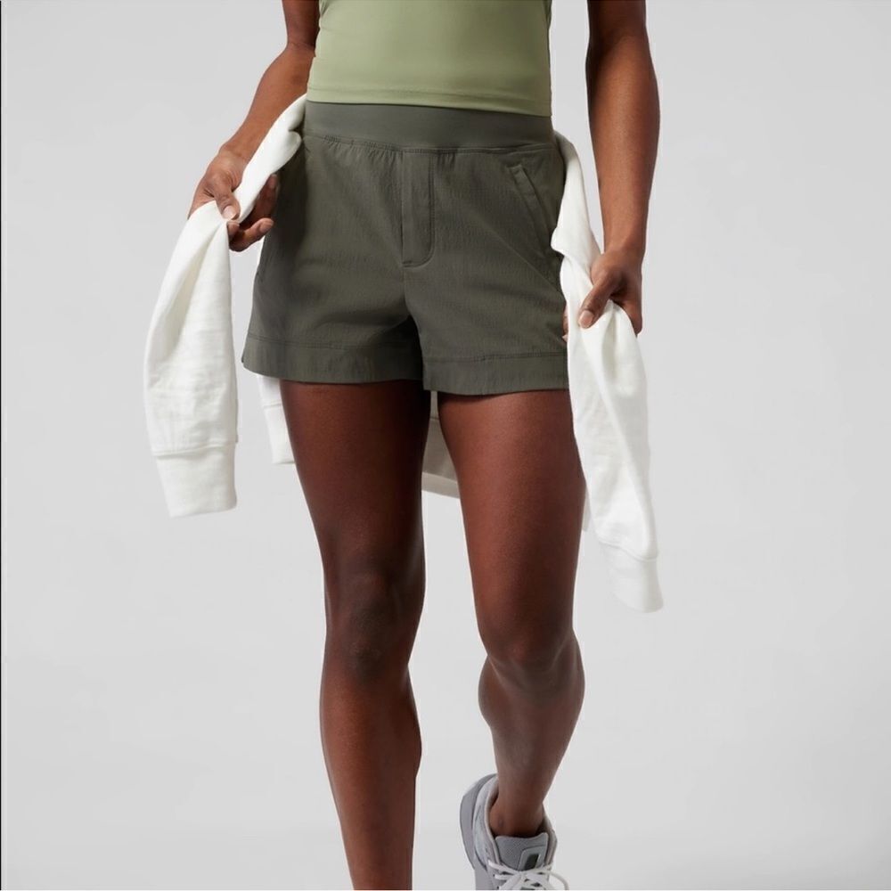 Athleta Trekkie North Short Olive Green 10